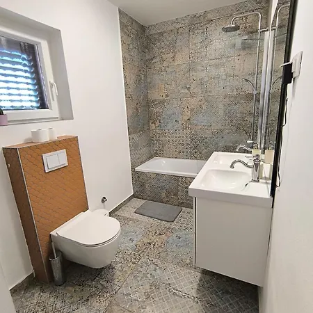 White House * Gabonjin