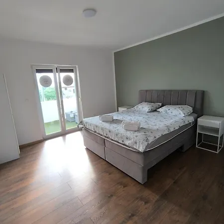 Apartament White House