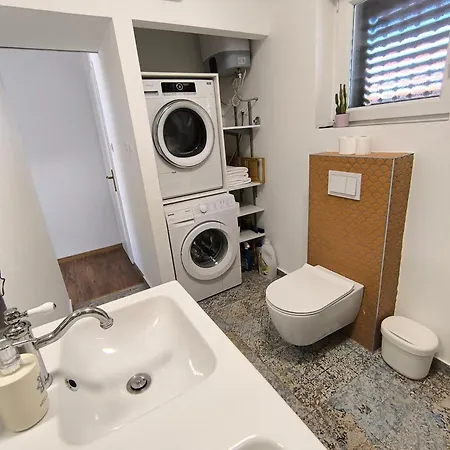 White House Apartament